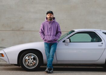 Justin Roeser – Filming a colourful Porsche story